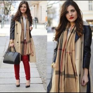 Amazing Zara Trench Coat 🧥 Faux Leather Sleeves